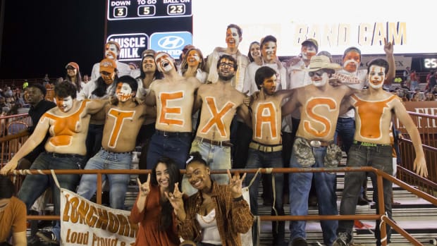 Texas Fan Broll 86